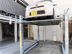 建物裏に駐車可能です。